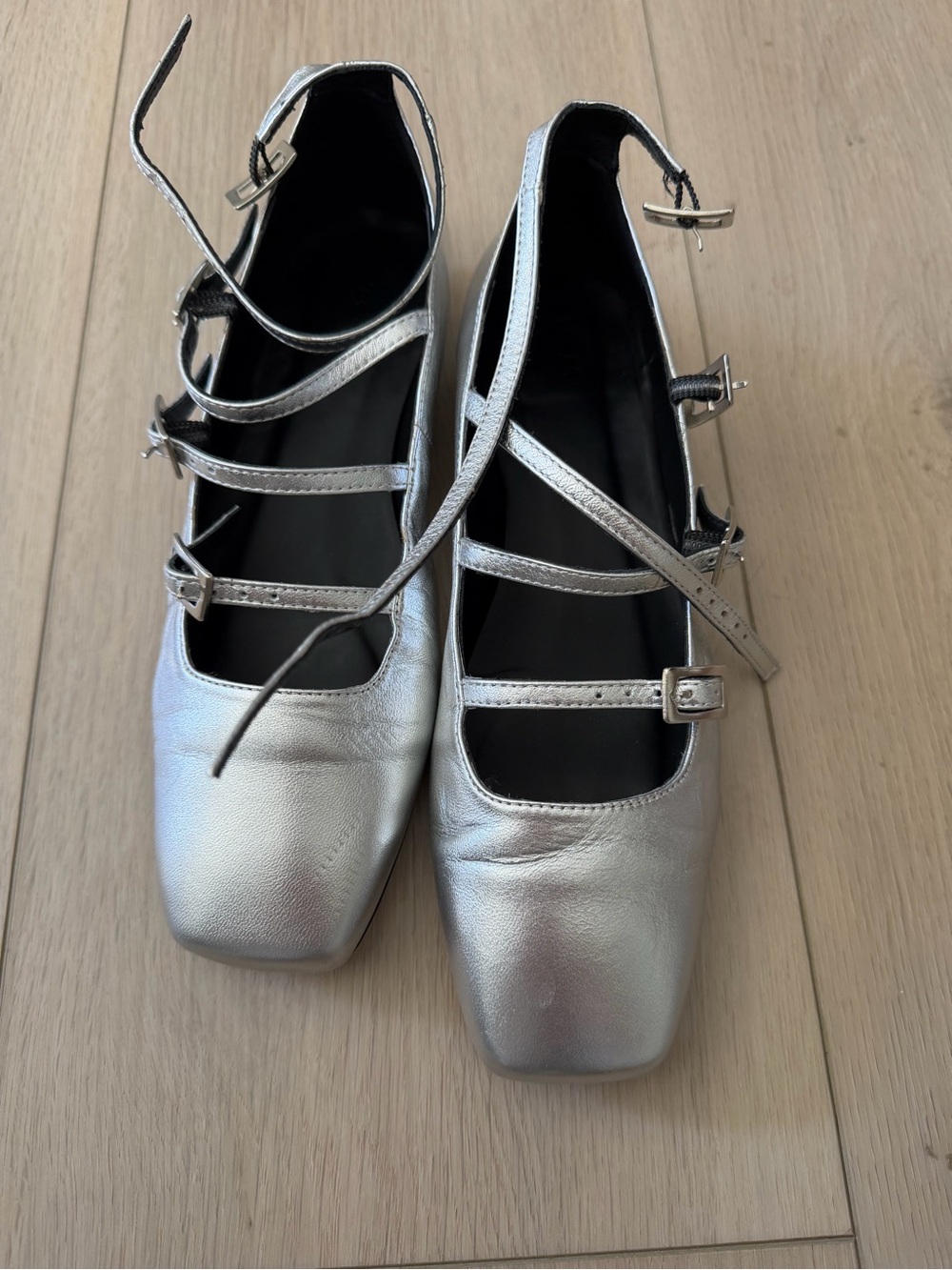 Alohas Luke Leather Ballet Flat